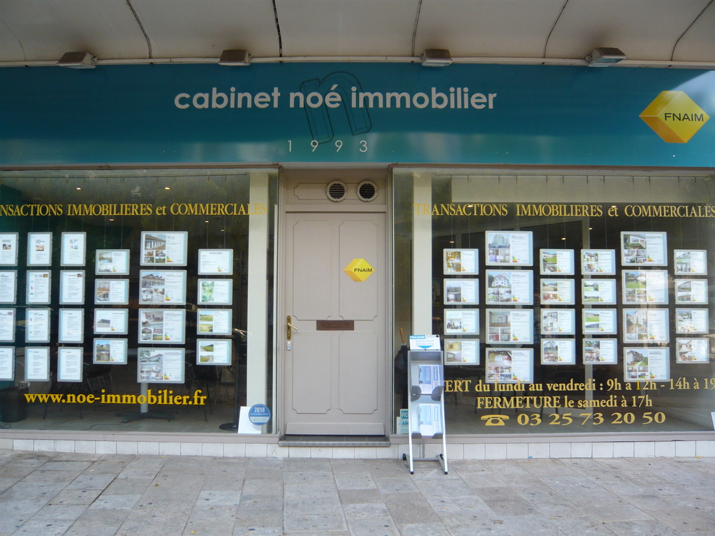 Devanture du Cabinet Noé Immobilier, spécialiste en transaction immobilière et commerciale à Troyes