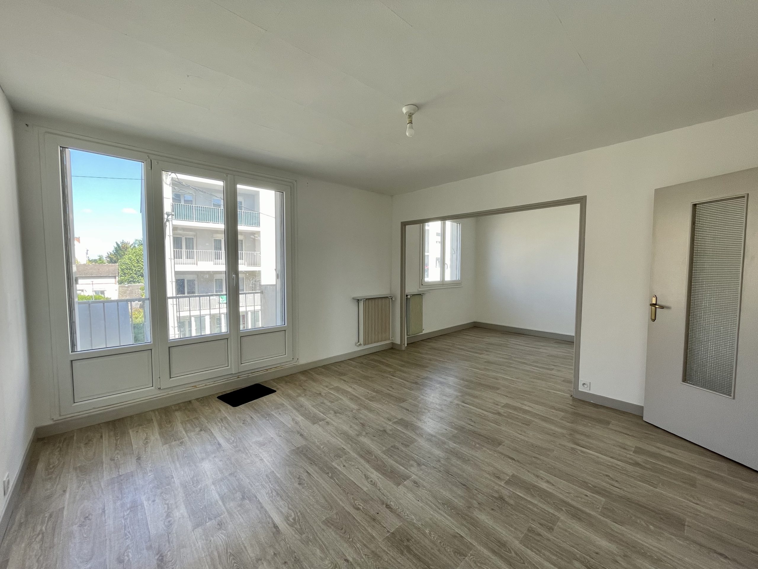 Exemple de bien disponible au Cabinet Noé Immobilier - un appartement moderne et lumineux.